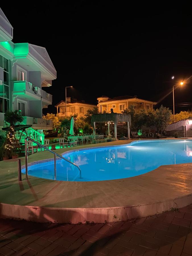 Cunda Leo Boutique Hotel & Pool Айвалик Екстер'єр фото